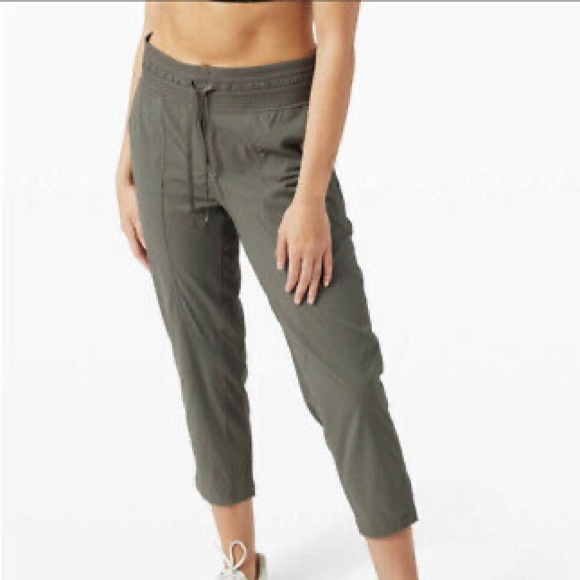 lululemon athletica Pants - LULULEMON WOMEN’S DANCE STUDIO CROP PANTS
